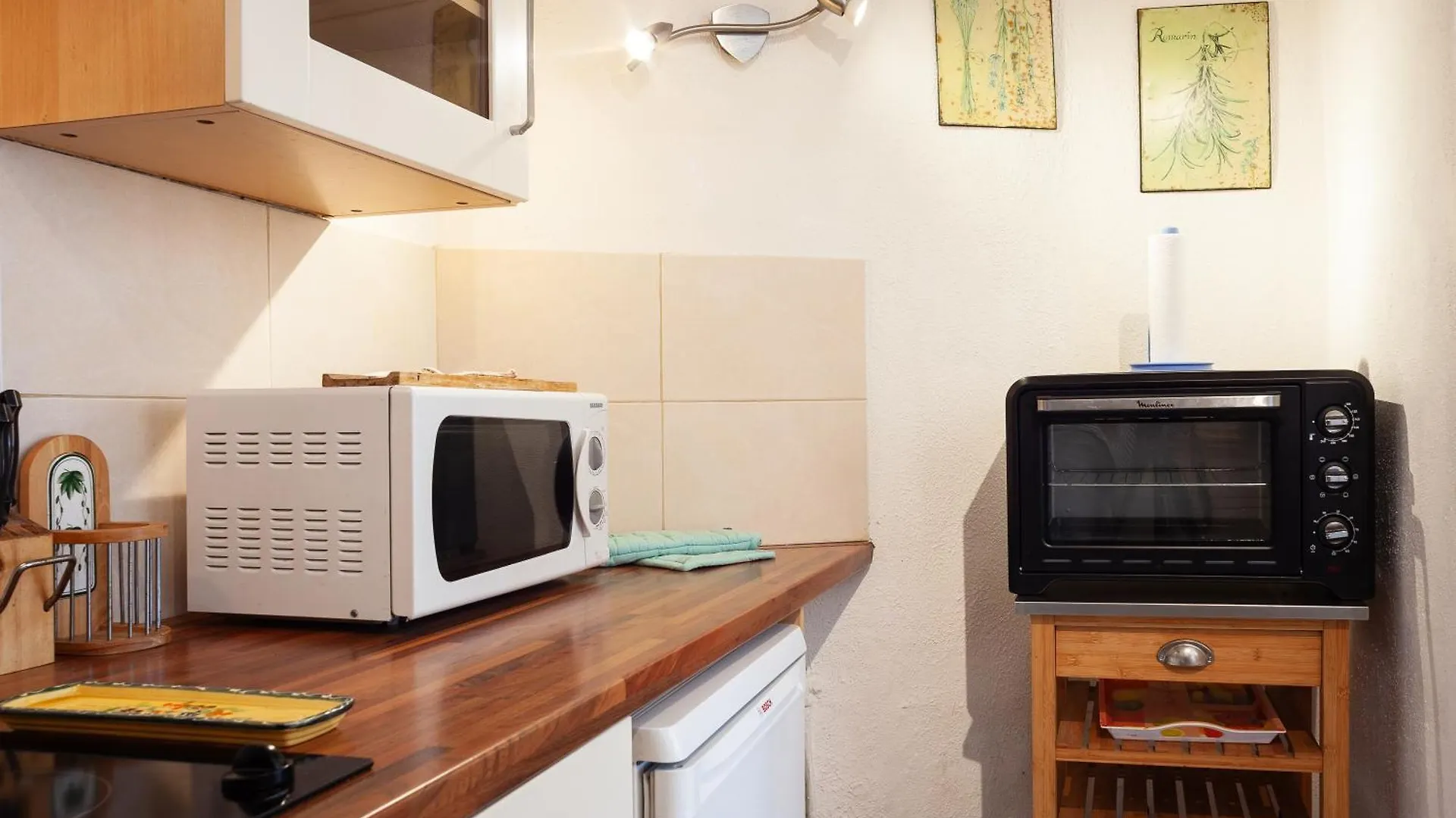 Somptueux Appartement Avec Jardin Cassis 0*,