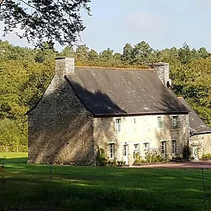 Paimpont: De La Haute Fenderie , Paimpont France