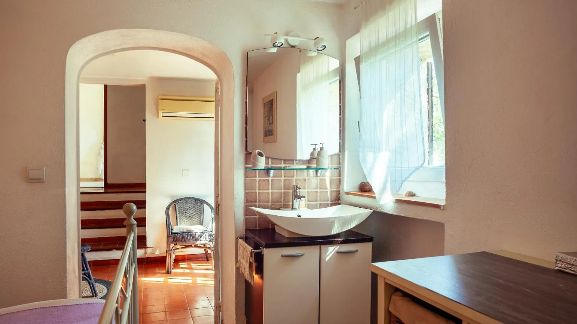 Somptueux Appartement Avec Jardin 카시스 아파트